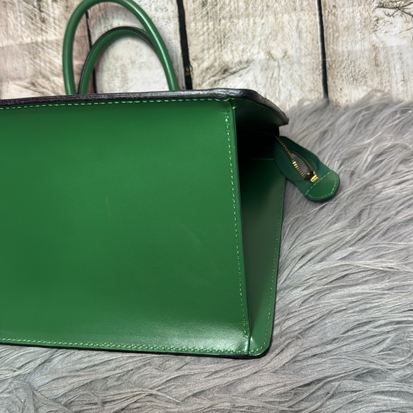 LOUIS VUITTON - Epi Rivera Hand Bag - Picture 6 of 10